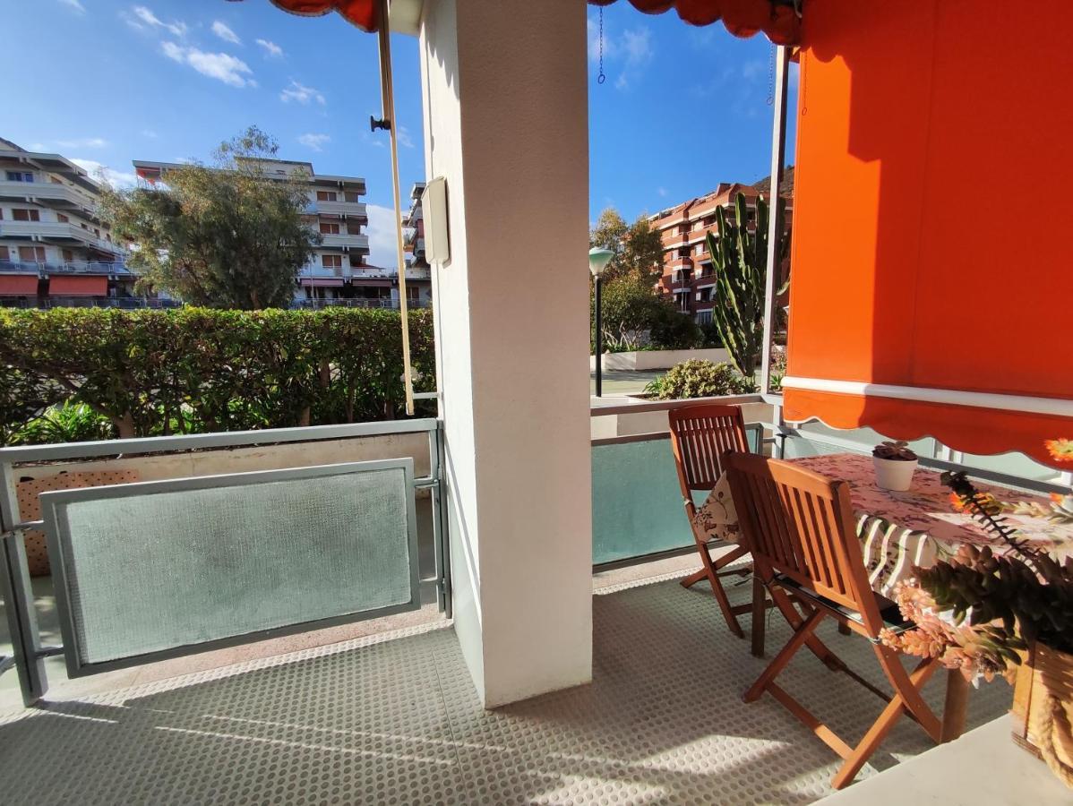 Da Dharma Apartment Ventimiglia Luaran gambar